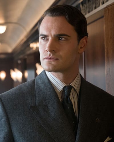 Tom Bateman