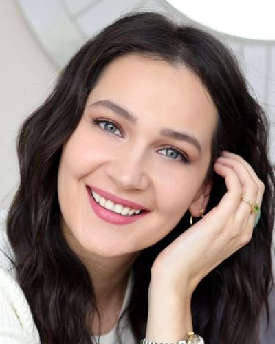 Gülsim Ali